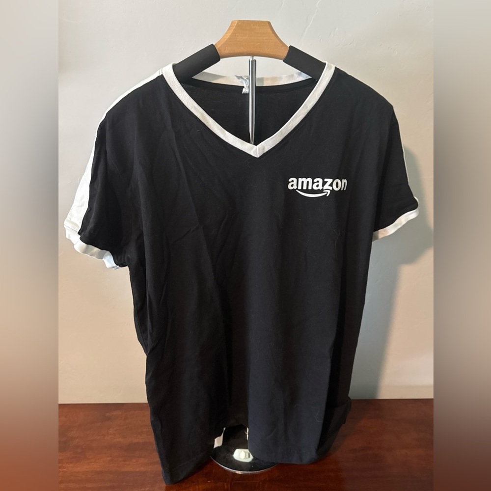 Amazon Women’s Ringer Style V-Neck XL